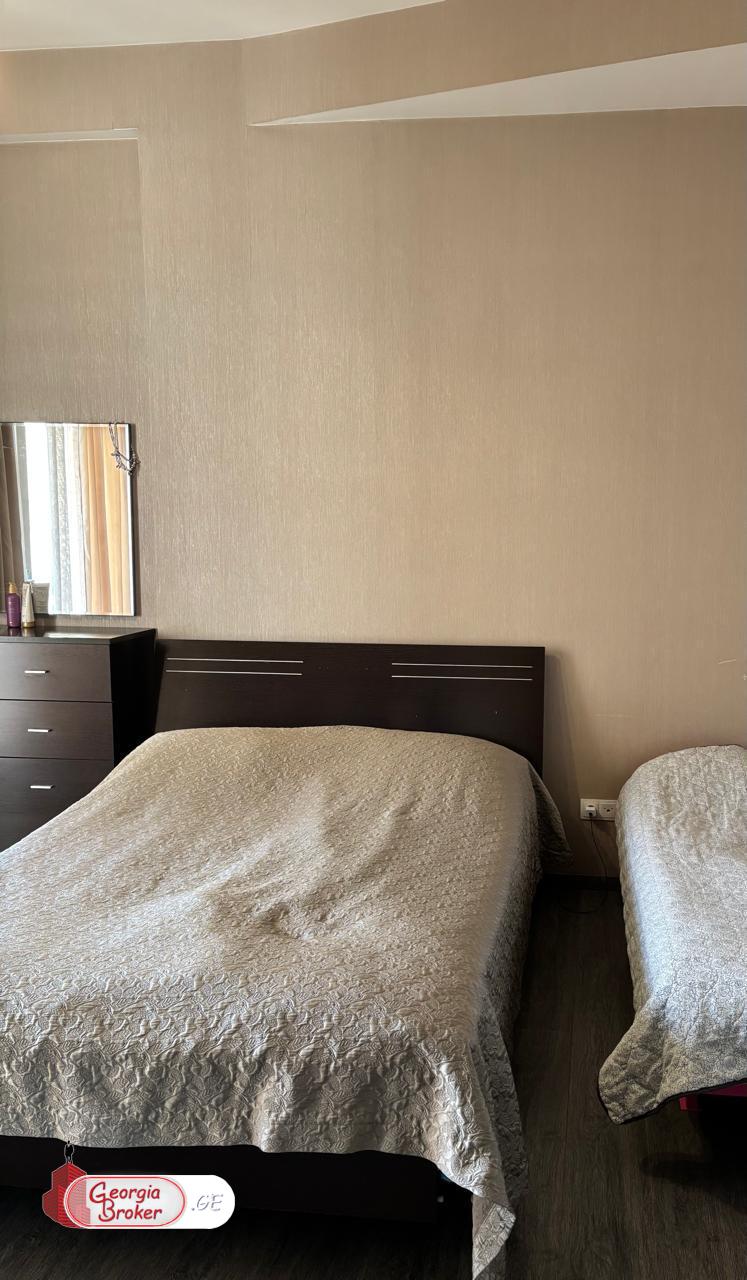 იყიდება ახალი გარემონტებული 3 ოთახიანი ბინა  ვაჟა ფშაველაზე